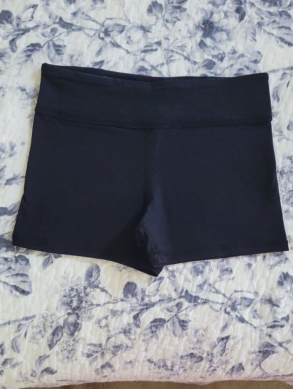 Aire High-Rise Women’s Bike Shorts with Wide Waistband